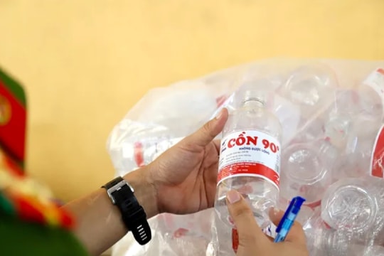 Khởi tố tổng giám đốc công ty vật tư y tế sản xuất, buôn bán hàng giả