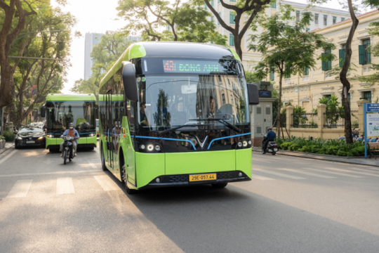 Hà Nội tăng cường 20 tuyến buýt phục vụ Triển lãm thành tựu kinh tế - xã hội