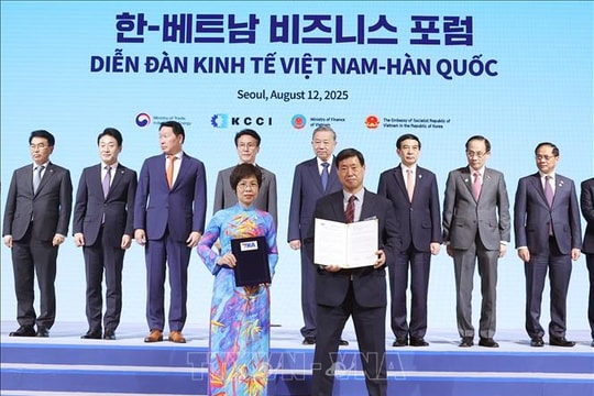 Tổng Bí thư Tô Lâm và Thủ tướng Hàn Quốc chứng kiến Lễ trao các thỏa thuận hợp tác