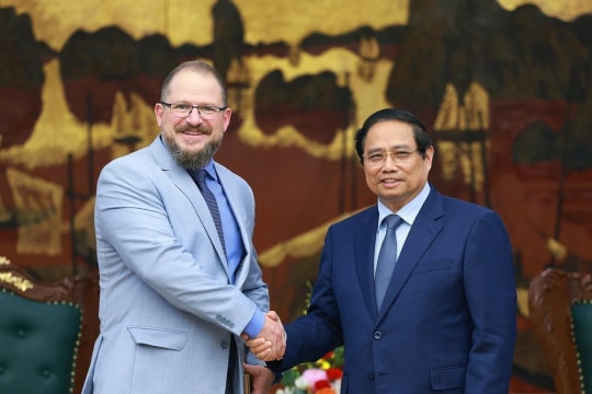 PM urges Qualcomm to deepen investment in core tech, semiconductors
