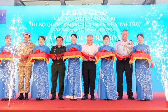 Australia bàn giao thiết bị hỗ trợ lực lượng gìn giữ hòa bình Việt Nam