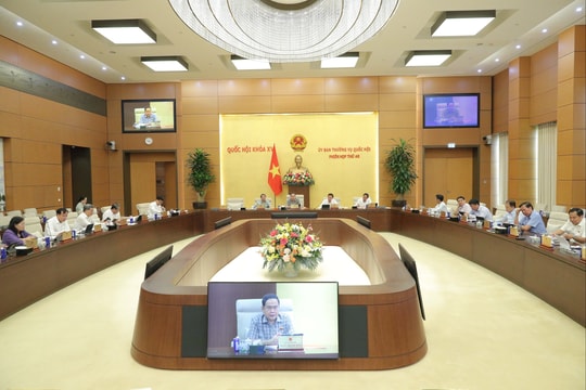 NGHỊ QUYẾT Về số lượng các đơn vị Kiểm toán nhà nước khu vực trực thuộc Kiểm toán nhà nước