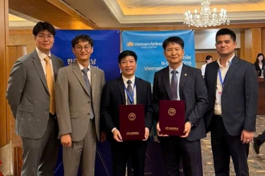 Trường ĐH Công nghệ Giao thông Vận tải ký kết hợp tác chiến lược với Đại học Quốc gia Giao thông Hàn Quốc