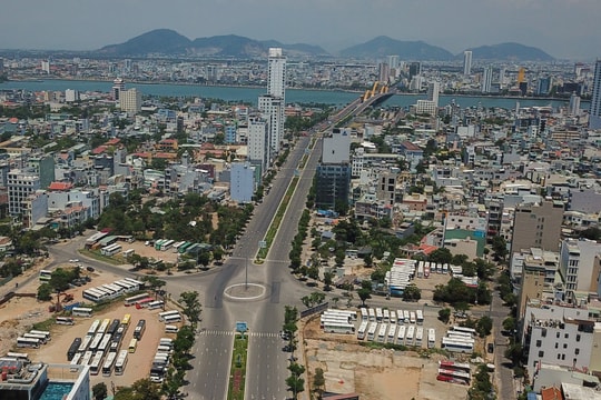 Đà Nẵng: Qua tự kiểm tra, phát hiện và xử lý 2 cán bộ vi phạm Luật phòng, chống tham nhũng