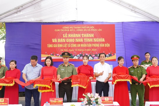 Công an Hà Nội khánh thành nhà tình nghĩa tặng gia đình thân nhân liệt sĩ Phùng Văn Diện
