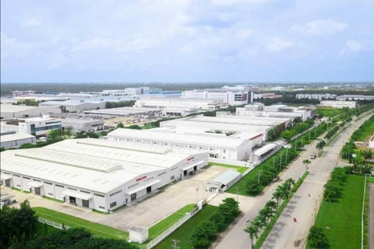 Tây Ninh: Trao quyết định đầu tư khu công nghiệp 3.900 tỷ đồng