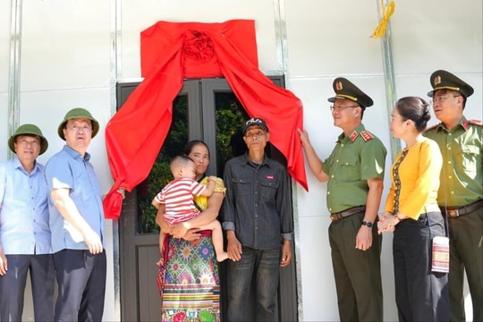 Nghệ An: Phát động chương trình xây mới 500 căn nhà cho người dân vùng lũ