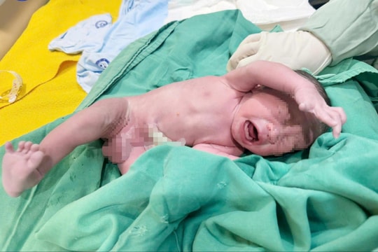 Hành trình giữ con giữa “cuộc chiến” sinh tử với ung thư cổ tử cung