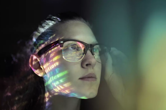 Sắp có kính AI thông minh hỗ trợ người khiếm thính nghe rõ hơn