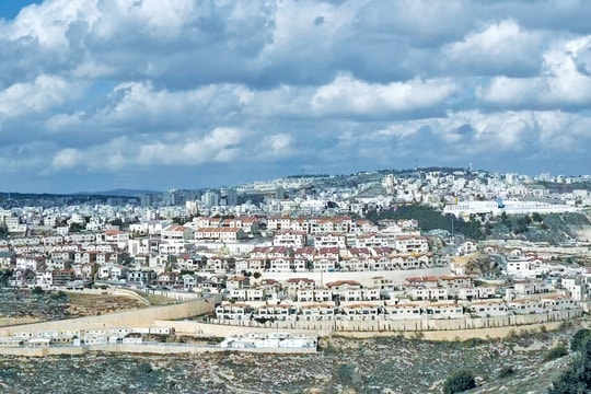 Tiến trình đầy chông gai