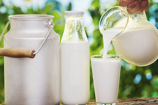 7 thực phẩm “kẻ thù” của làn da bạn nên tránh xa