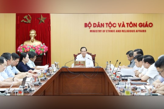 Cử cán bộ hỗ trợ địa phương về công tác dân tộc, tôn giáo trong vận hành chính quyền 2 cấp