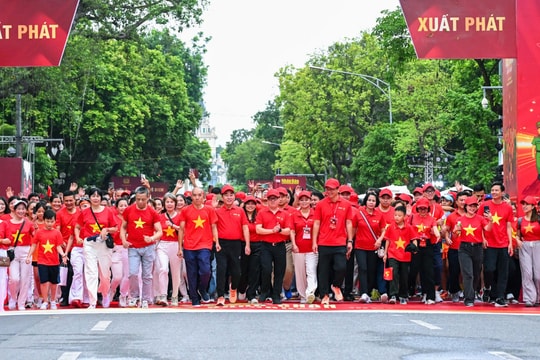Phát động chương trình đi bộ toàn quốc “Cùng Việt Nam tiến bước" tại Hà Nội