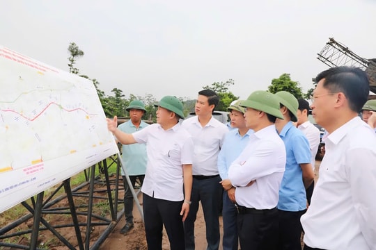 Lấy đầu tư công làm trụ cột dẫn dắt