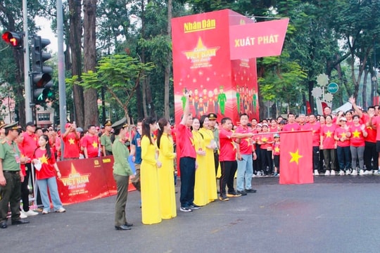 TP. Hồ Chí Minh sẵn sàng “Cùng Việt Nam tiến bước”