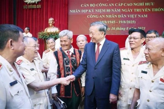 Party chief points out eight lessons learned by People’s Public Security Force