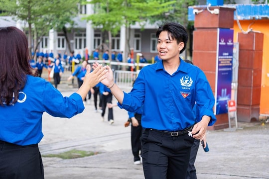 Tham gia phục vụ Đại lễ A80 là một nhiệm vụ vinh dự và tự hào của 700 sinh viên Đại học Phenikaa