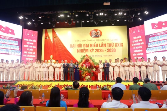 Mãi tự hào về “thanh bảo kiếm” sắc bén, “lá chắn thép” vững chắc bảo vệ Đảng, Nhà nước và Nhân dân