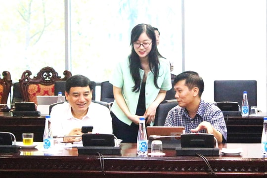 Chi bộ Thường trực Ủy ban Văn hóa và Xã hội sinh hoạt chuyên đề