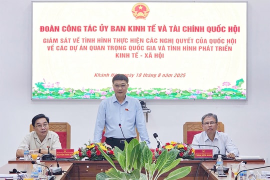 Phó Chủ tịch Quốc hội Vũ Hồng Thanh làm việc với UBND tỉnh Khánh Hòa