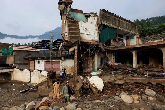 Thảm họa lũ quét do “bom mưa” tại Pakistan: Ít nhất 337 người thiệt mạng