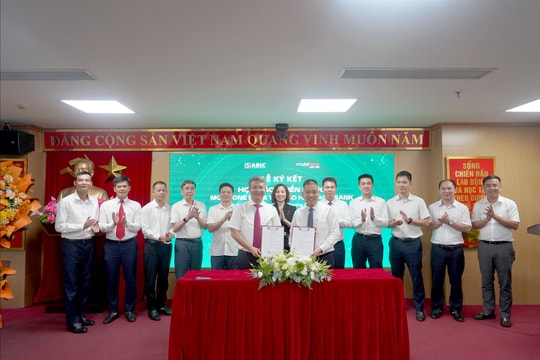 Bảo hiểm Agribank và Mobifone Plus ký hợp tác toàn diện