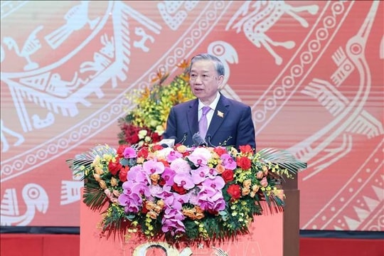 Government throughout different periods persistently lays foundation for nation’s transformation: Party chief