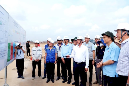 Phó Chủ tịch Quốc hội Vũ Hồng Thanh khảo sát Cảng hàng không quốc tế Long Thành