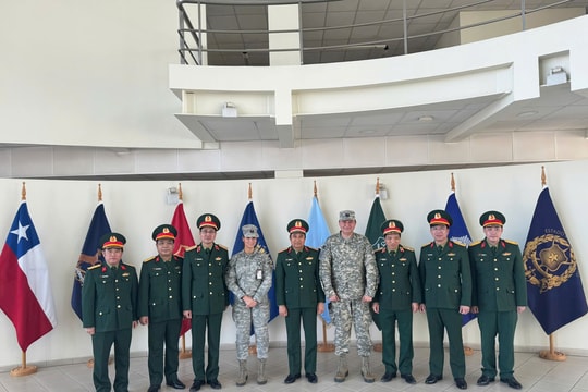 Việt Nam thăm, làm việc tại Trung tâm Huấn luyện Hỗn hợp Gìn giữ hòa bình Chile