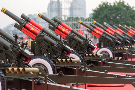 Cận cảnh dàn pháo tập kết tại Mỹ Đình để chuẩn bị luyện tập chào mừng Quốc khánh