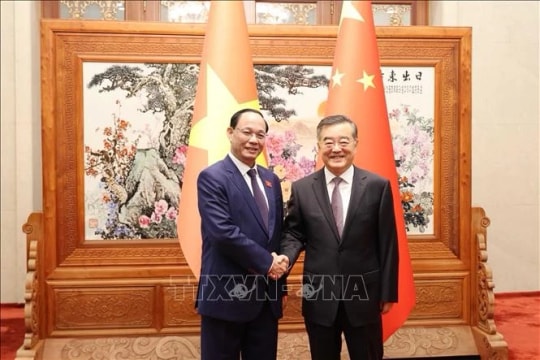 Vietnamese, Chinese legislative bodies enhance collaboration