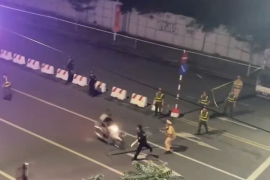 Xử lý nghiêm đối tượng lao xe vào Cảnh sát cơ động làm nhiệm vụ bảo vệ buổi hợp luyện A80 ‎ ‎