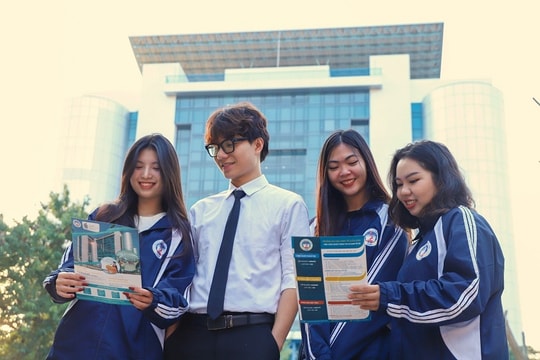 Đại học Kinh tế Quốc dân công bố điểm chuẩn 2025, ngành cao nhất 28,83 điểm