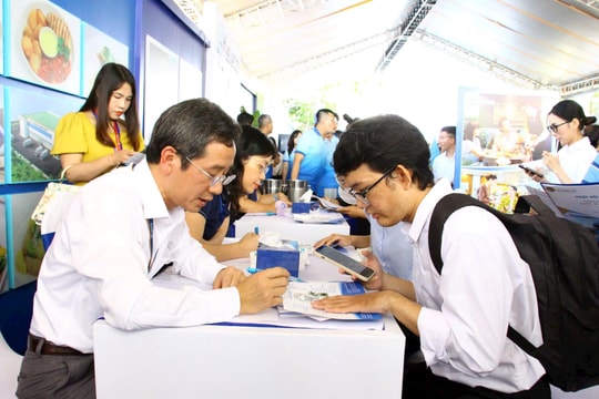 Hàng nghìn sinh viên tìm cơ hội việc làm tại sân bay Long Thành