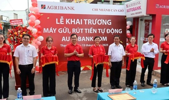 Agribank đưa dịch vụ ngân hàng hiện đại đến xã đảo Thạnh An
