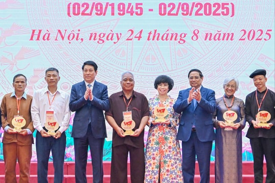 Anh hùng Lao động Thái Hương được vinh danh trong dịp đặc biệt của đất nước