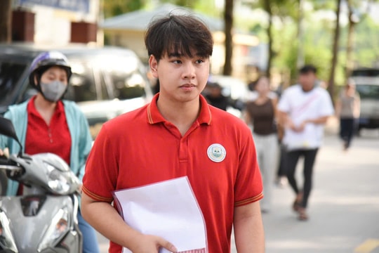 Tuyển sinh đại học 2025: Thí sinh đạt trên 9 điểm/môn vẫn chưa trúng tuyển