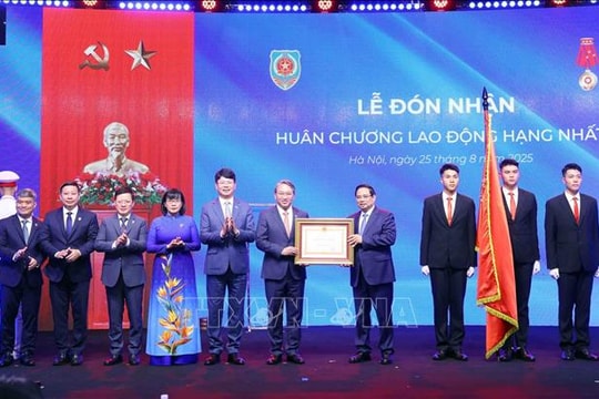 Thủ tướng Phạm Minh Chính dự Lễ kỷ niệm 80 năm Ngày truyền thống ngành Tư pháp