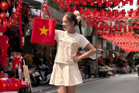 Thương hiệu đồ da Việt tặng miễn phí 2.000 chiếc “túi tự hào” cho người dân tới Trung tâm Triển lãm Quốc gia VEC