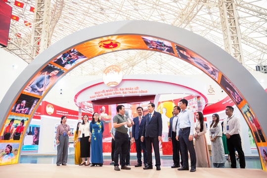 Chủ tịch Quốc hội Trần Thanh Mẫn kiểm tra công tác chuẩn bị Triển lãm “Lịch sử và Sứ mệnh Quốc hội Việt Nam”