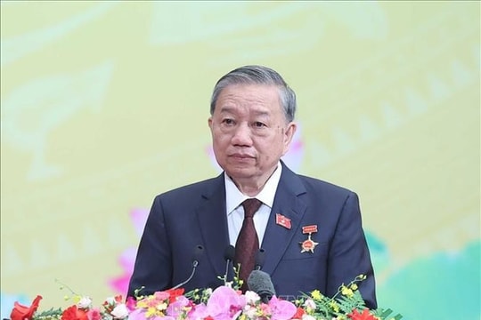Party chief meets with generations of NA deputies