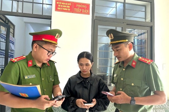 Lan tỏa “Bình dân học vụ số” từ lực lượng Công an cơ sở