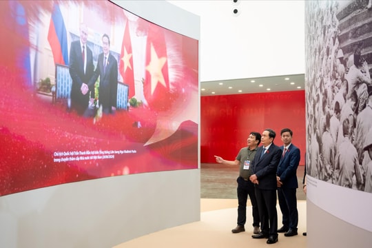 Một số hình ảnh Triển lãm “Lịch sử và sứ mệnh Quốc hội Việt Nam”