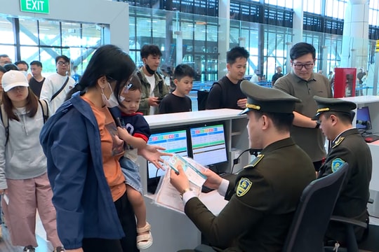 Cảng hàng không quốc tế Tân Sơn Nhất bảo đảm an ninh dịp lễ 2/9