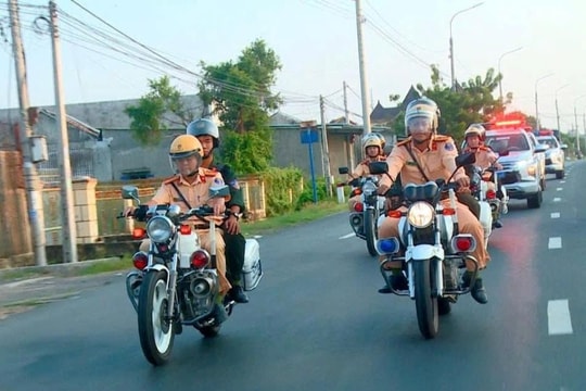 Khánh Hòa: Rà soát, xử lý xe Jeep, UAZ hoạt động vận tải không phép