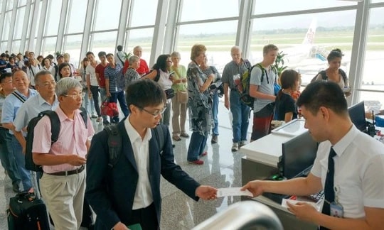 Airlines, railways ramp up services ahead of National Day