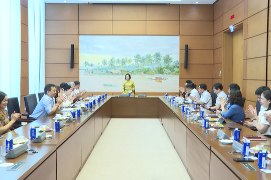 Cuộc gặp mặt Tổng Bí thư Tô Lâm với các thế hệ đại biểu Quốc hội mang ý nghĩa chính trị đặc biệt