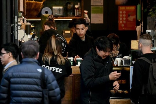 Australia: Luật mới bảo vệ người lao động với chế độ phụ cấp thêm