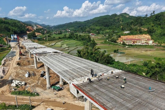 Thi công xuyên lễ góp phần hoàn thành mục tiêu có thêm 3.000km đường cao tốc