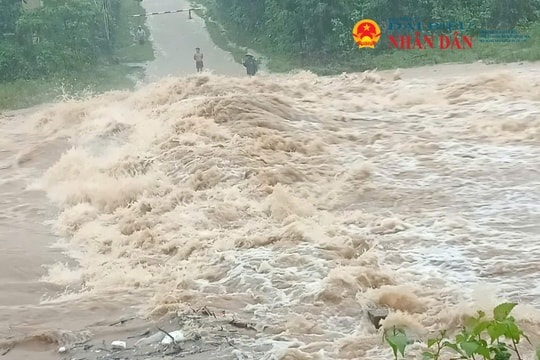 Quảng Trị: Nhiều xã vùng biên giới bị cô lập do mưa bão